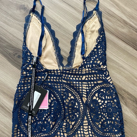Pretty Little Thing Navy Lace Frill Hem Midi Dress - Picture 8 of 11